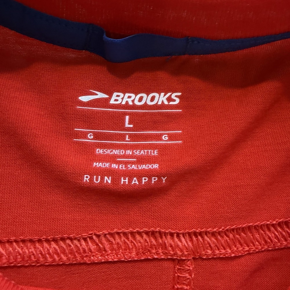 Brooks Running Long Sleeve Shirt Running Is My Happy Hour Women's Large Red - Picture 3 of 8